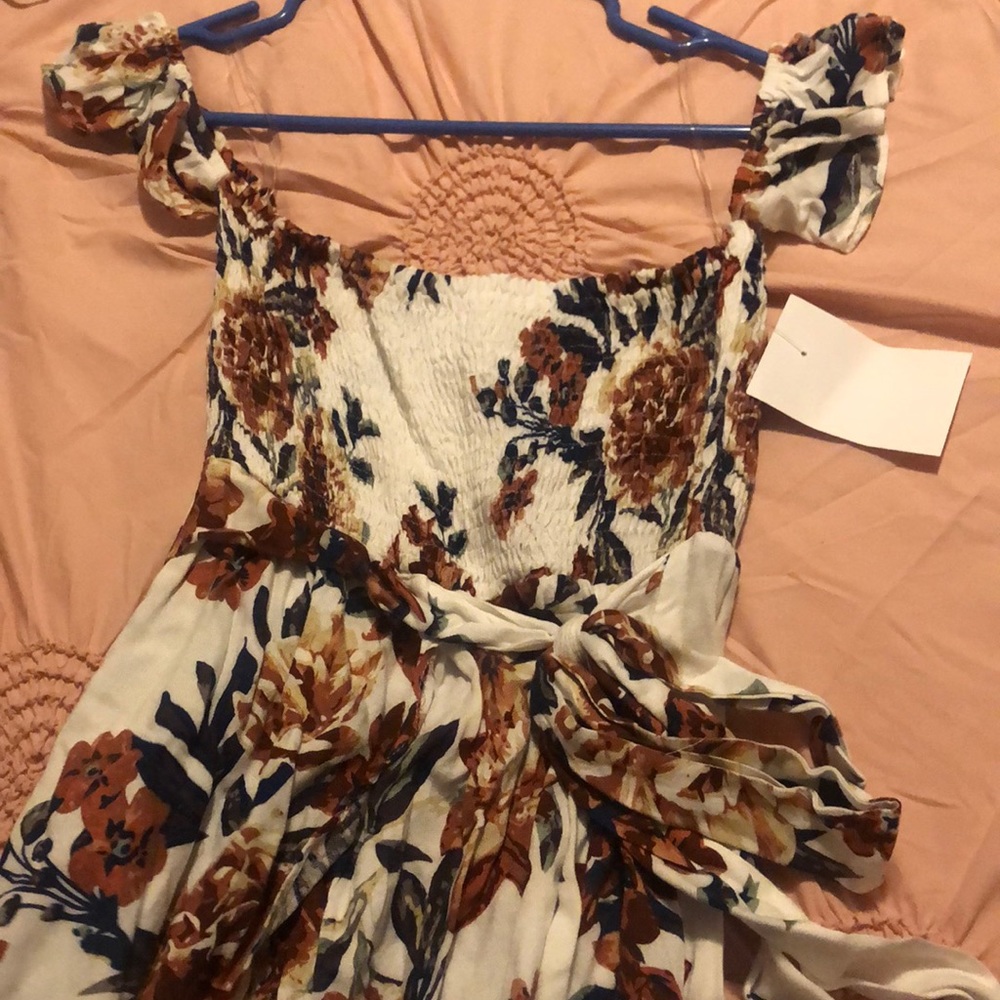 Dress - Picture 4 of 5